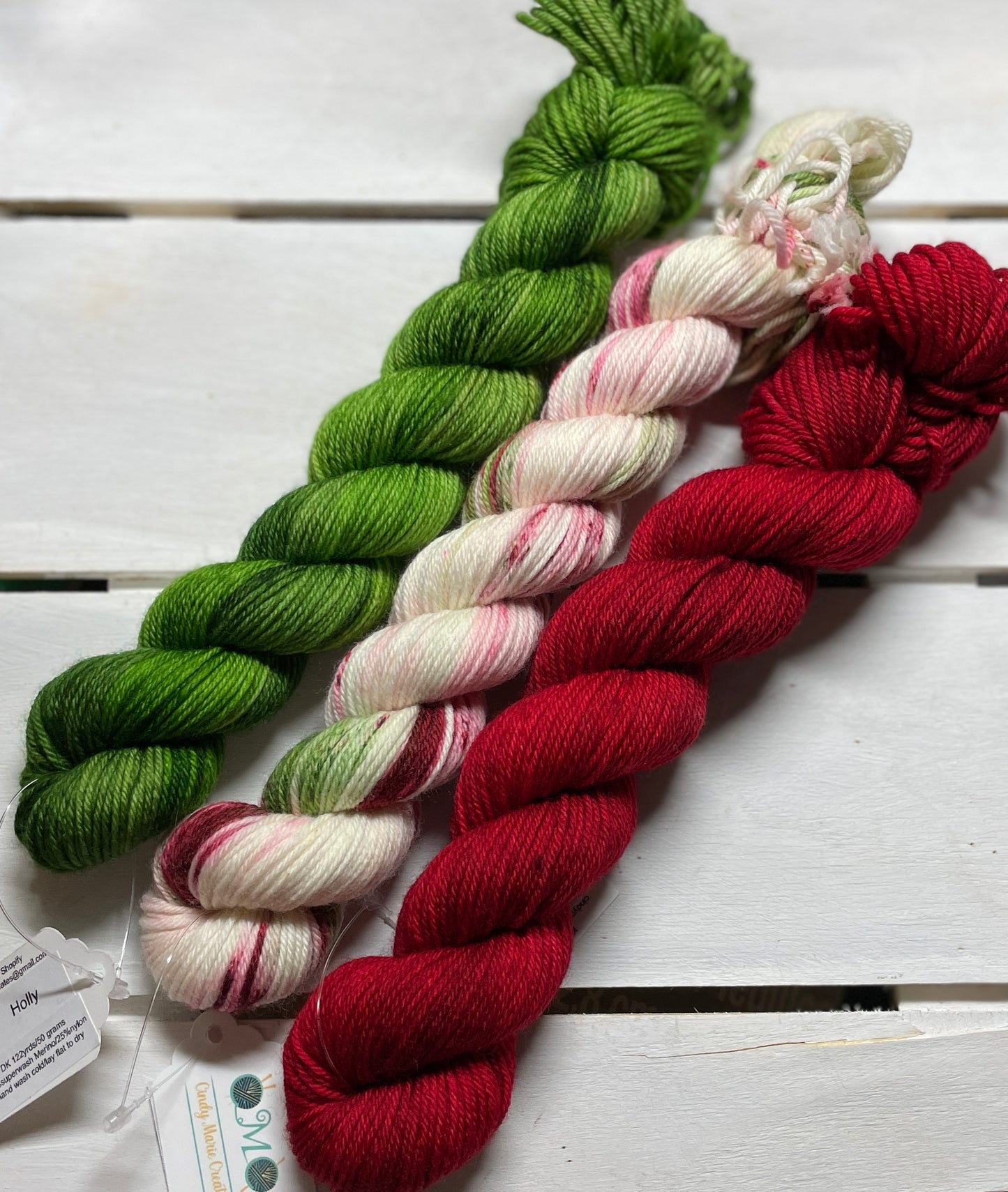 Holly, Christmas green, 1/2 skein