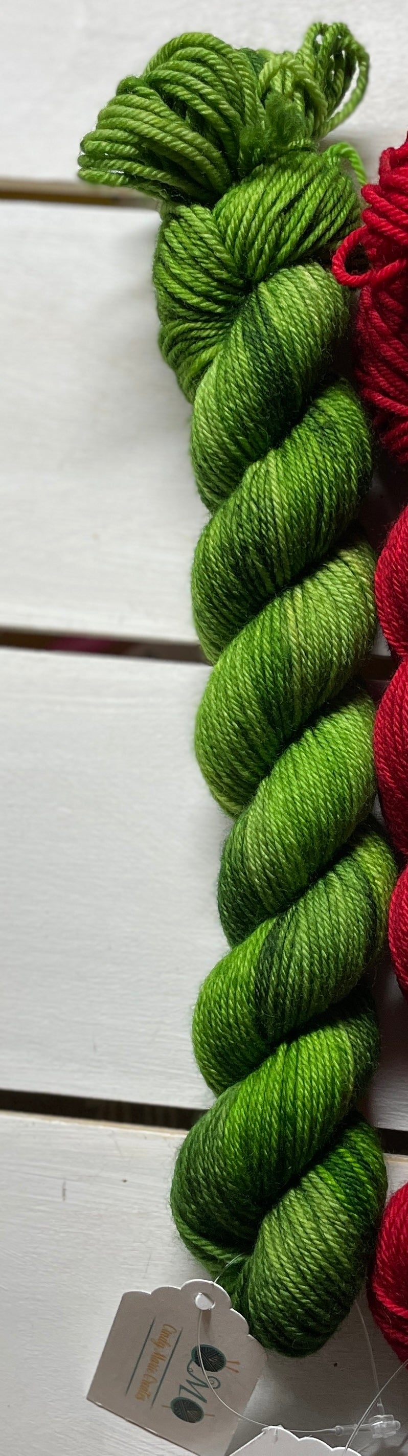 Holly, Christmas green, 1/2 skein