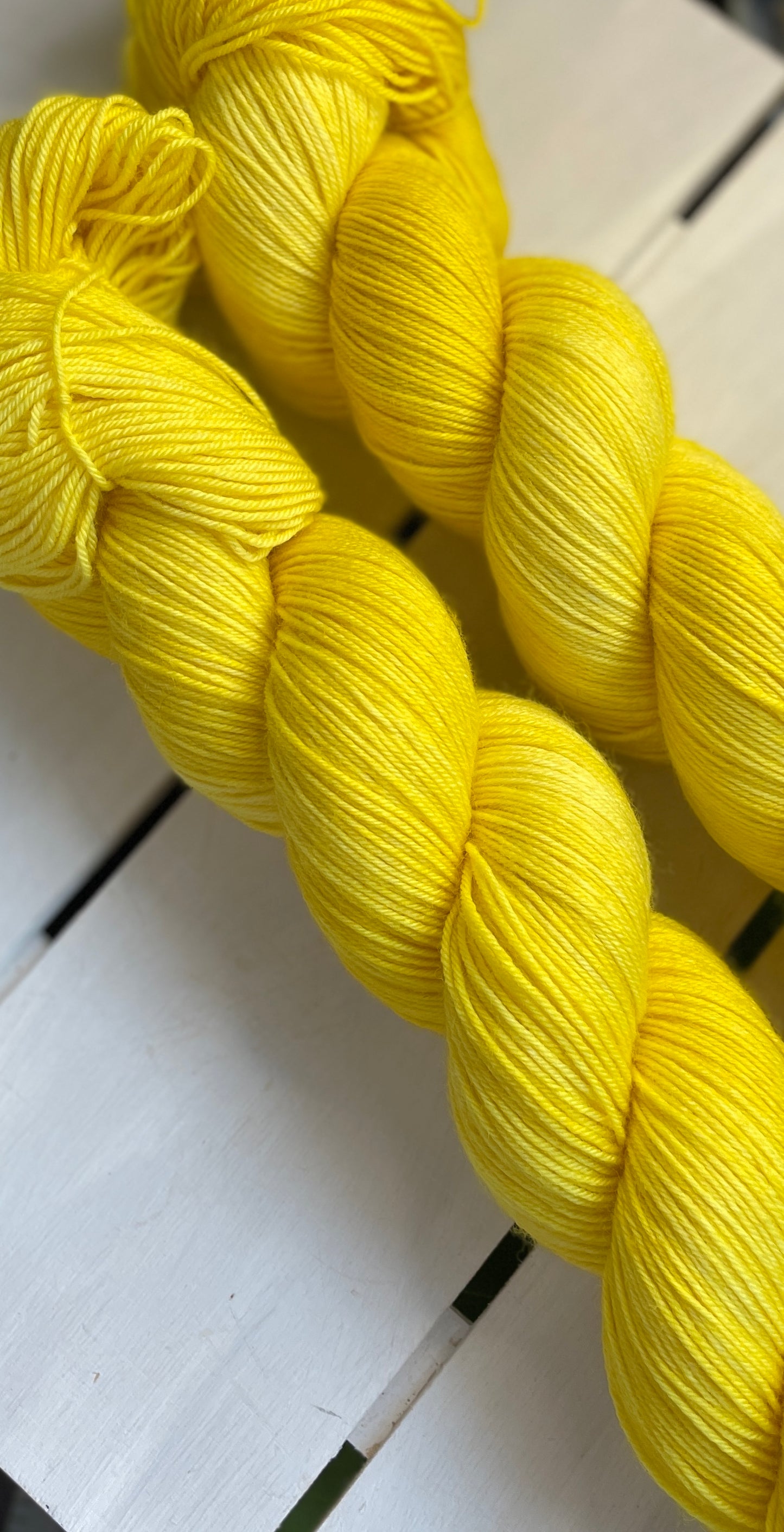 Daisy Yellow, superwash merino wool