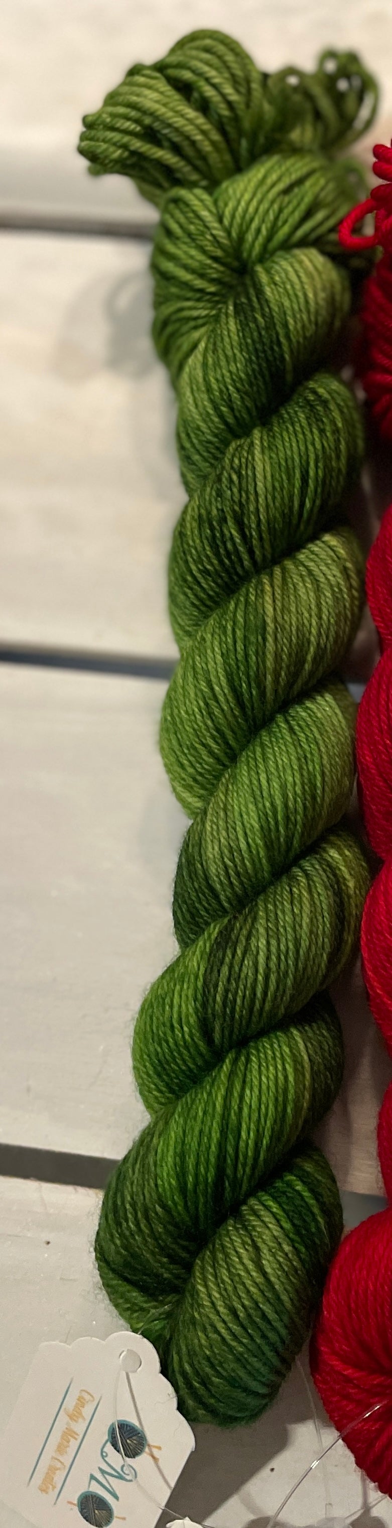 Holly, Christmas green, 1/2 skein