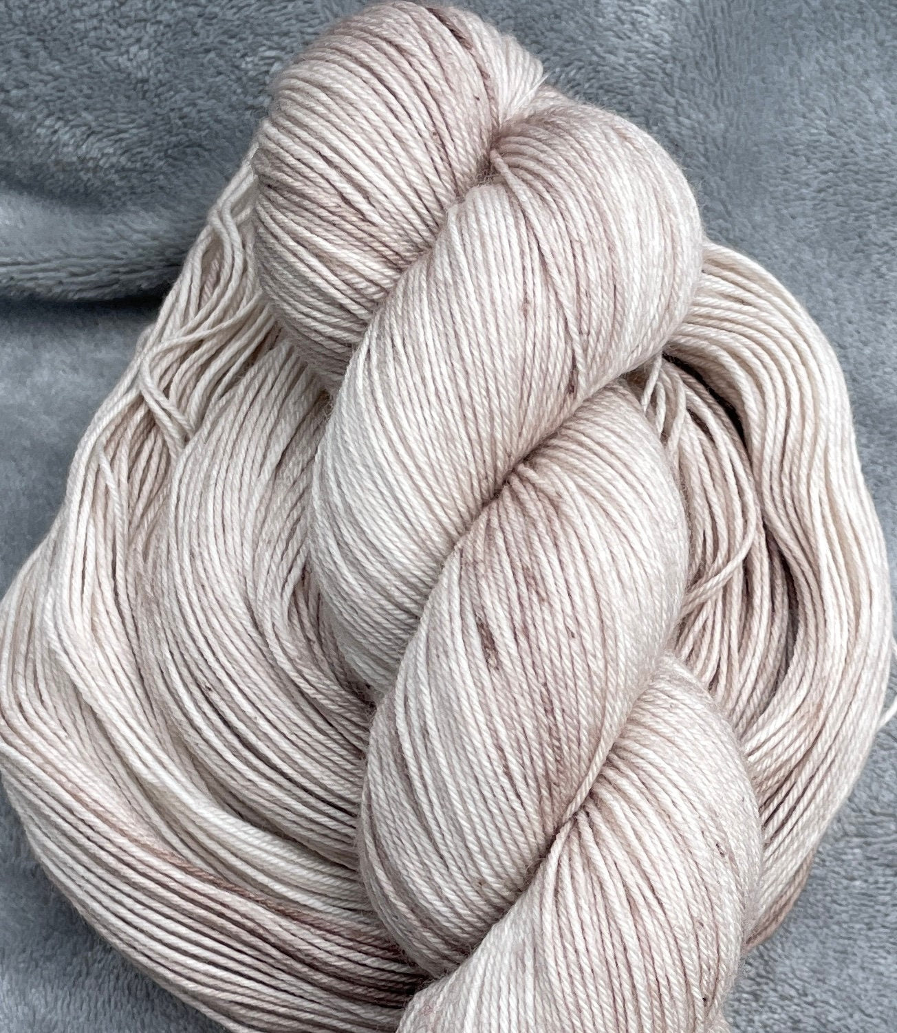 Silver Dapple, beige,grey,silver tones, superwash merino wool